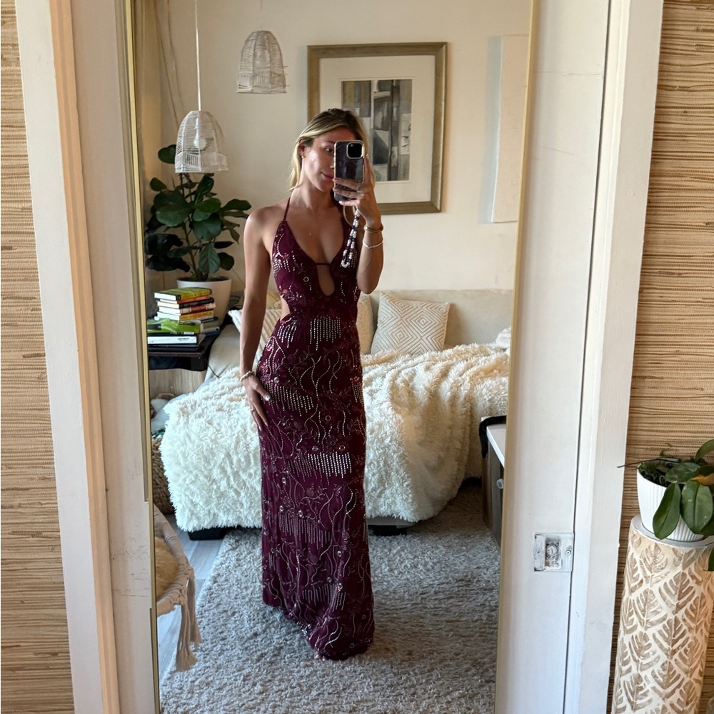ALL FOR LOVE BEADED OCEANUS ANNIES DRESS BURGUNDY Elegant Evening Gown REVOLVE - Picture 10 of 11